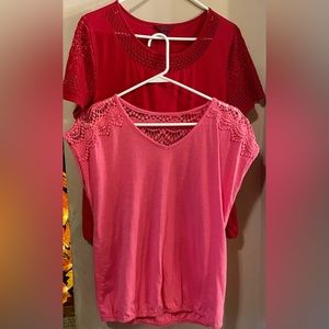 Bundle of women’s short sleeve tops (2)